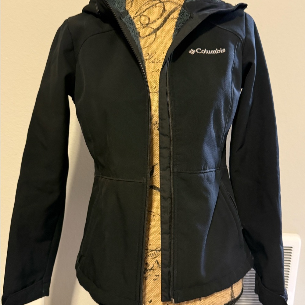 Columbia Women's Black Jacket